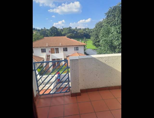 1 BEDROOM TOWNHOUSE FOR SALE IN OBSERVATORY